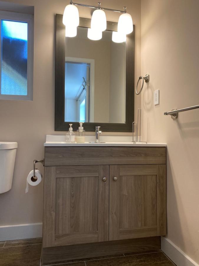 Richmond Vancouver Airport Comfy Home Exteriör bild