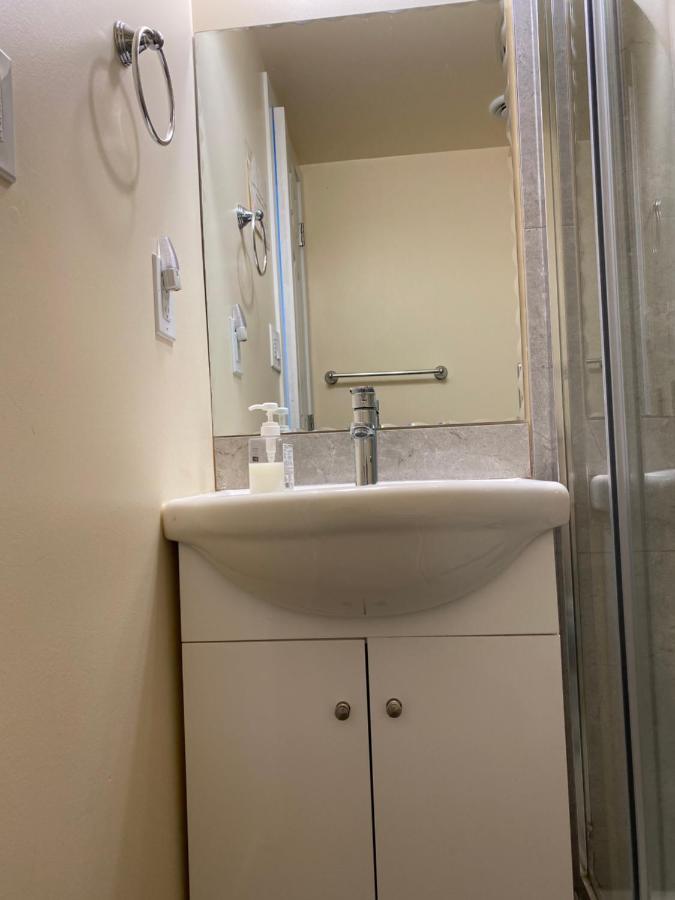 Richmond Vancouver Airport Comfy Home Exteriör bild